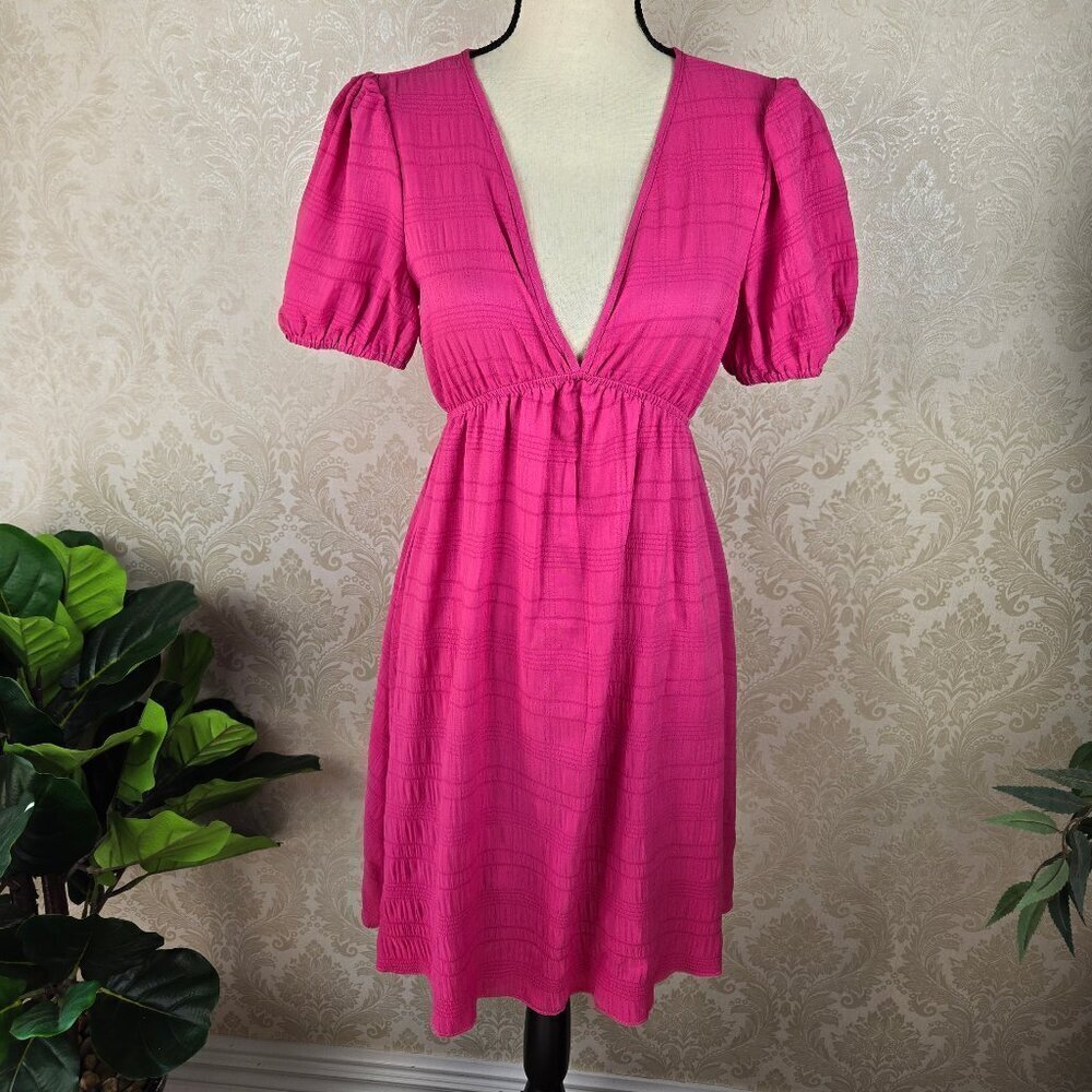Pink Lightweight Summer Dress Sz XS Double V Neckline Tie In Back Elastic Waist